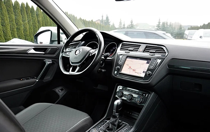 Volkswagen Tiguan cena 85900 przebieg: 182000, rok produkcji 2016 z Radymno małe 466